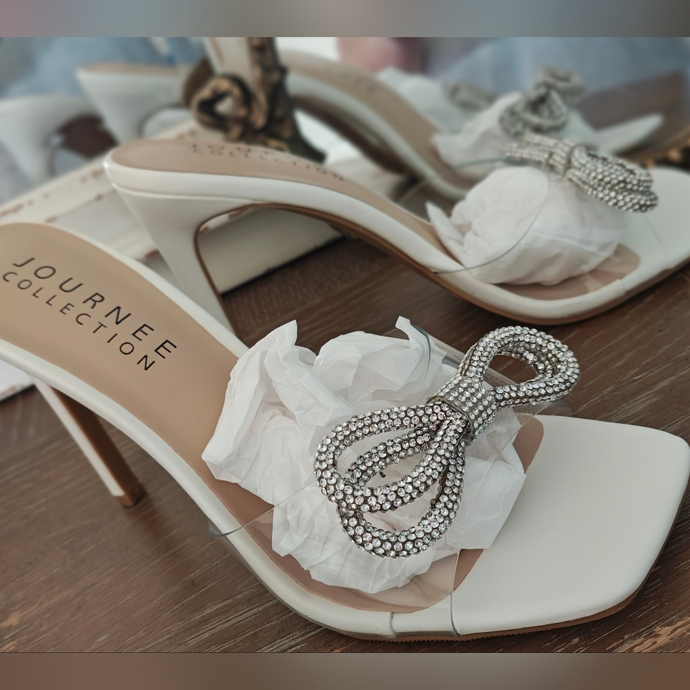 Journee Collection Elegant White Heels with Sparkling Bow